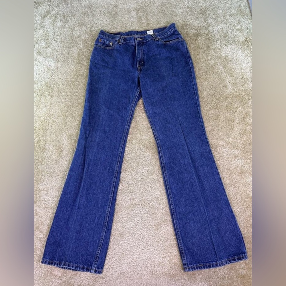 Vintage Y2K Levi's Women's 517 jeans 100% cotton
33x33 boot cut  13 Tall